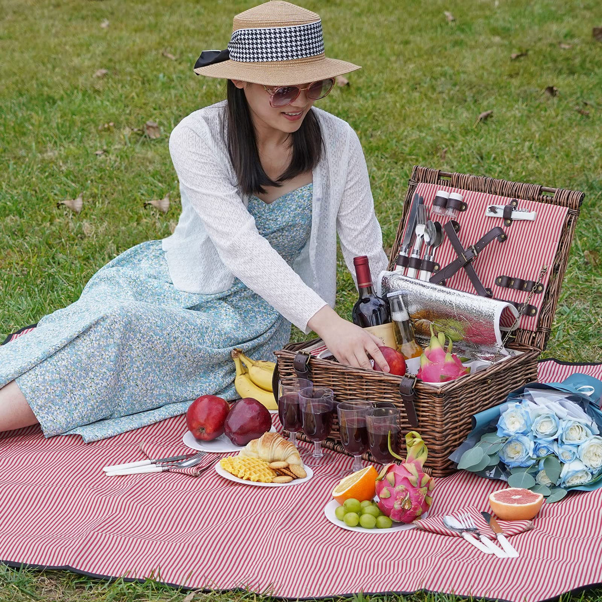 Picnic Basket Set for 4 Persons with Cooler