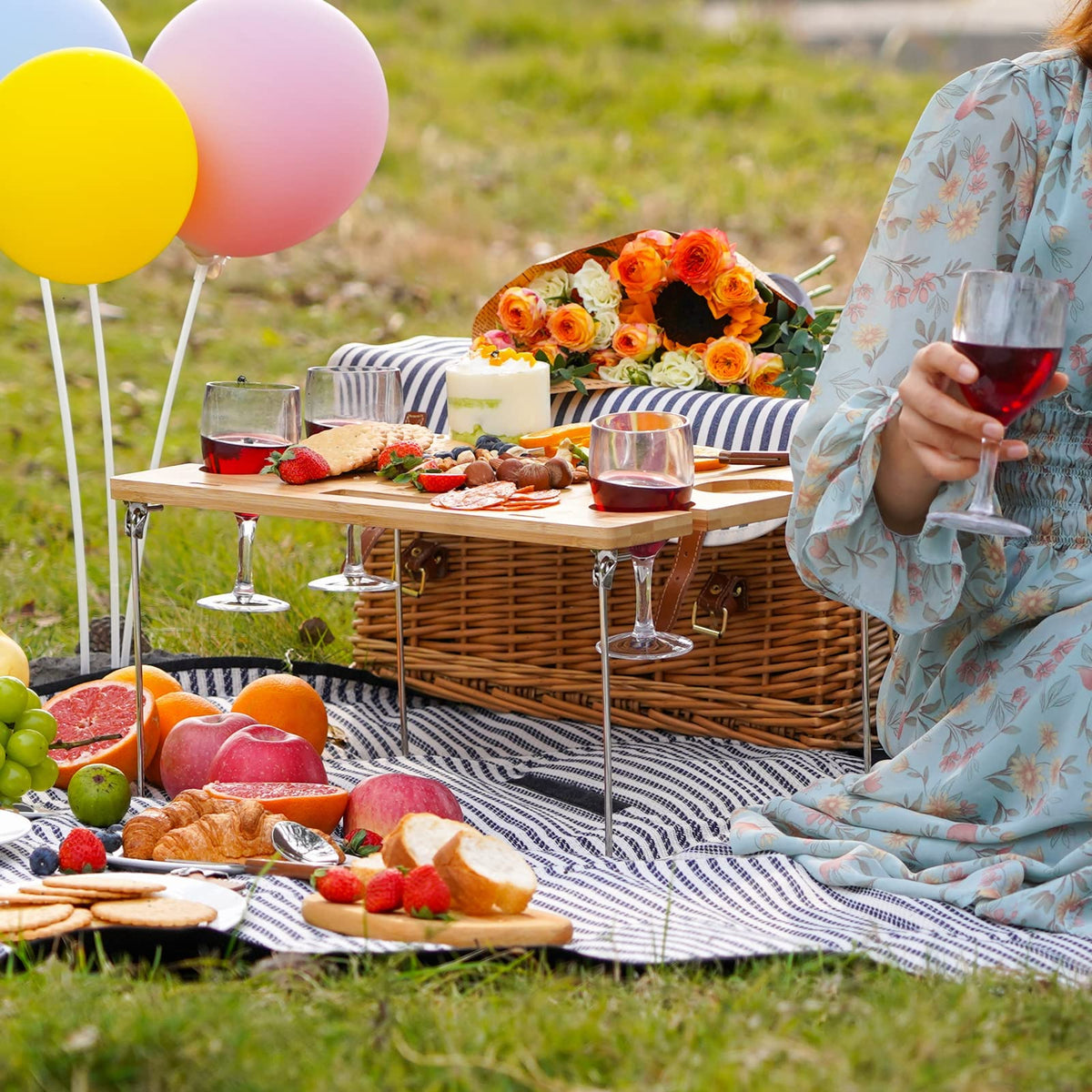 Striped Wicker Picnic Basket Set For 4