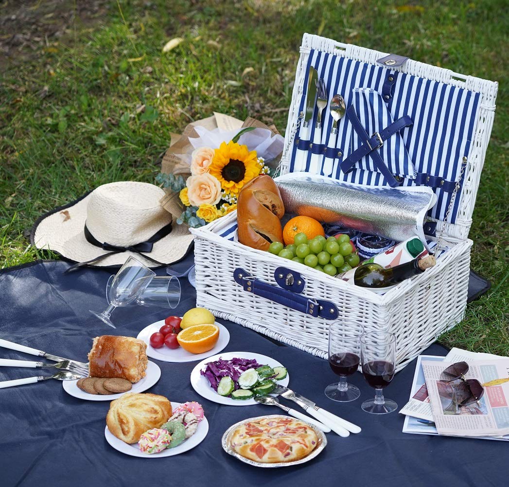 Wicker Picnic Basket Sets for 4 Persons-White