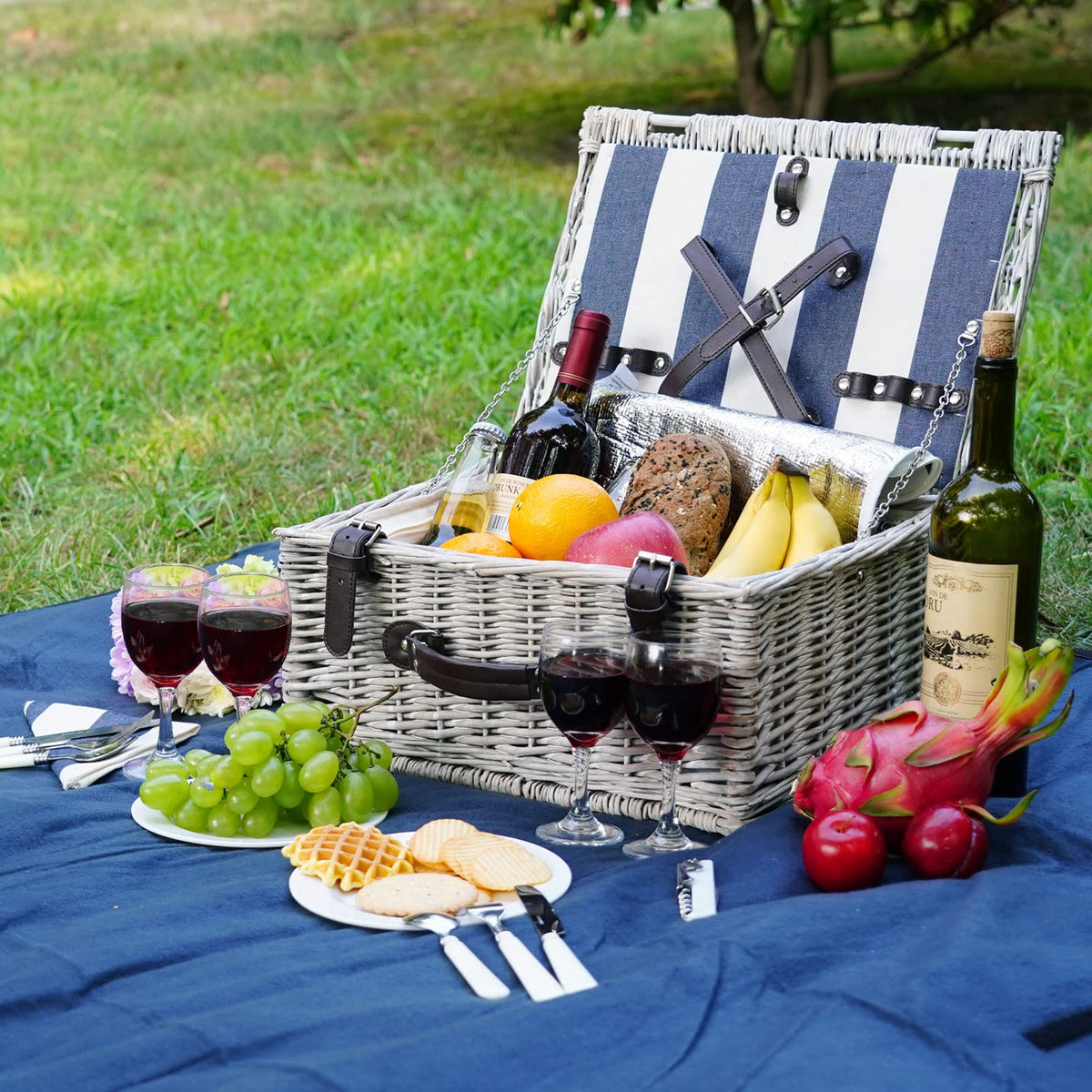 Wicker Picnic Basket Sets for 4 Persons-Grayish White